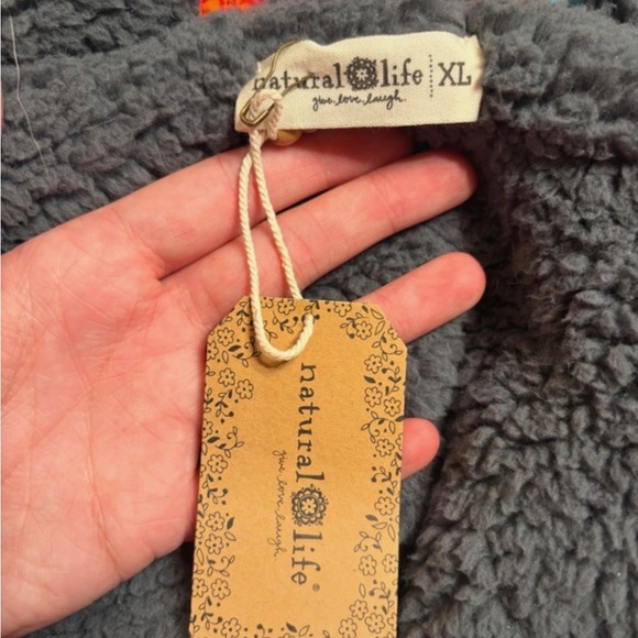 NATURAL LIFE Colorful Floral Vest with Gray Interior - Picture 4 of 4